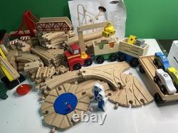 Wooden Train Railway Set 140+pcs Brio Compatible Track & Trains Melissa & Doug