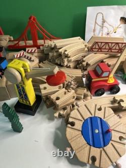 Wooden Train Railway Set 140+pcs Brio Compatible Track & Trains Melissa & Doug
