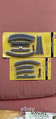 Z Scale Micro Trains Expansion Set & Oval Starter Set. New. Two Sets, One Price