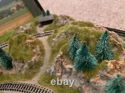 Z scale layout model railroad train set with brief case