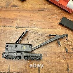 1974 Lionel Ho Scale 1480 Train Set B&o Gold Chessie Diesel And Crane Working