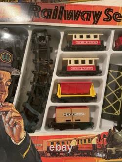 1979 Lesney Matchbox G-2 Ensemble de chemin de fer avec gare à assembler et train à pousser