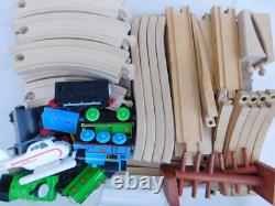 82 pc Lot de Vintage de Thomas le Train Ensemble de Pistes en Bois Magnétiques et Plus +++++