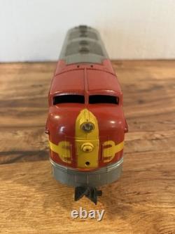 Bateaux, moteurs et rails de train Marx vintage dans la boîte de train Marx Set 44100 (non testé)