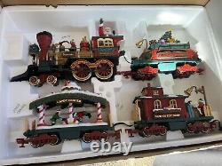 Bright Holiday Express Animated Train Set 380 Sounds Lights Up Tracks Video