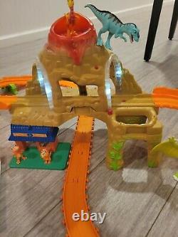 Dinosaur Train Train Voie Motorisée Ensemble Montagne Temps Tunnel Travails Don Minuscule