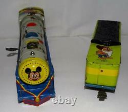 Disney1950'smickey Mouse Meteor Train Set+bell Ringing &spark Capabilité+track