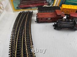 ÉNORME lot de trains vintage TYCO Bachmann avec rails pour pièces ou réparation