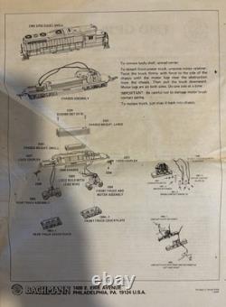 ENSEMBLE DE TRAIN HO COMPLET BACHMANN SOUTHERN AVEC TUNNEL, GARE, PAYSAGE ET PONTS NEUF