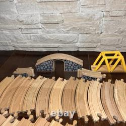 Enorme lot de rails de train en bois mélangés, ensemble limité Imaginarium ToysRUs Thomas