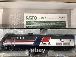 Ensemble complet de train HO Kato Amtrak AMFLEET avec voies, alimentation, locomotive et voitures.