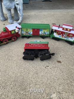 Ensemble de 4 rails de train magique des fêtes de Noël de Mickey Mouse Disney en parfait état