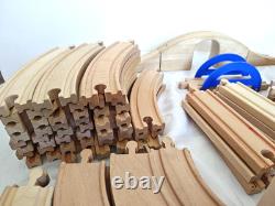 Ensemble de chemin de fer en bois 140+ pièces compatible Brio avec rails et trains (s2)