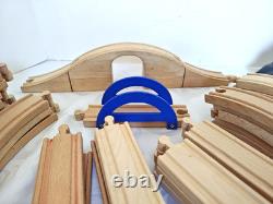 Ensemble de chemin de fer en bois 140+ pièces compatible Brio avec rails et trains (s2)