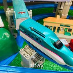 Ensemble de circuit Plarail à 3 niveaux TOMY avec train Rapit + Expo Japon