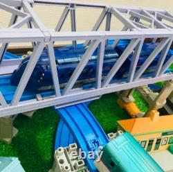 Ensemble de circuit Plarail à 3 niveaux TOMY avec train Rapit + Expo Japon