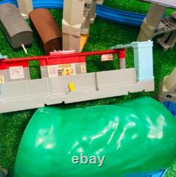 Ensemble de circuit Plarail à 3 niveaux TOMY avec train Rapit + Expo Japon