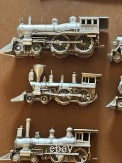 Ensemble de locomotives à vapeur en étain Danbury Mint 8 trains avec voie lot de trains