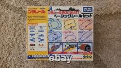 Ensemble de piste de base Tomica Tomy avec ensemble de piste supplémentaire et 3 ensembles de trains motorisés