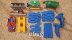 Ensemble de piste de base Tomica Tomy avec ensemble de piste supplémentaire et 3 ensembles de trains motorisés