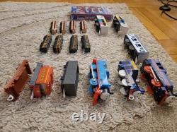 Ensemble de piste de base Tomica Tomy avec ensemble de piste supplémentaire et 3 ensembles de trains motorisés