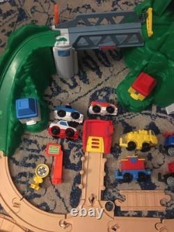 Ensemble de rails et routes de train de montagne Fisher Price Flip Track
