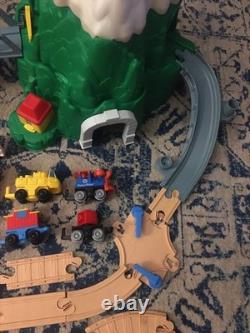 Ensemble de rails et routes de train de montagne Fisher Price Flip Track