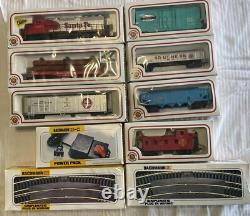 Ensemble de train Bachmann HO, bâtiments, figurines, rails supplémentaires, instructions