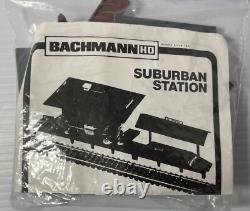 Ensemble de train Bachmann HO, bâtiments, figurines, rails supplémentaires, instructions