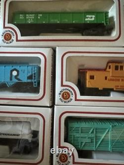 Ensemble de train Bachmann Pacific Express avec locomotive diesel, 7 voitures, bloc d'alimentation, ponts