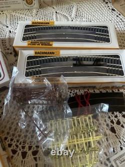 Ensemble de train Bachmann Pacific Express avec locomotive diesel, 7 voitures, bloc d'alimentation, ponts