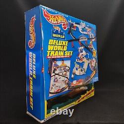 Ensemble de train Deluxe Hot Wheels avec plus de 16 pieds de voie ferrée