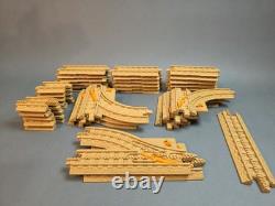 Ensemble de train Fisher Price GeoTrax avec bâtiments et rails