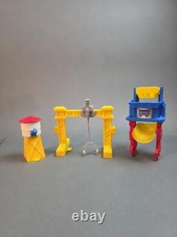 Ensemble de train Fisher Price GeoTrax avec bâtiments et rails