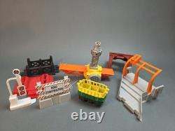 Ensemble de train Fisher Price GeoTrax avec bâtiments et rails