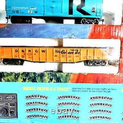 Ensemble de train HO Athearn BNSF Warbonnet Vintage en boîte avec 5 wagons et une voie ovale de 45x36