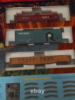 Ensemble de train HO NIB Athearn Warbonnet CSX 2008 Locomotive Voitures Caboose E-Z Track