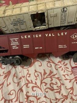 Ensemble de train Lionel Type ZW avec contrôleur, plus tout le rail, la locomotive et les voitures des années 1950.