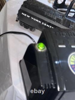 Ensemble de train Lionel complet avec rails, télécommande et plus encore