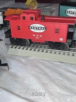 Ensemble de train Lionel complet avec rails, télécommande et plus encore