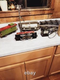 Ensemble de train Lionel des années 1930, époque d'avant-guerre, No 8E Super Motor. Piste standard.