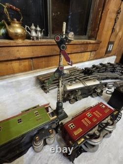 Ensemble de train Lionel des années 1930, époque d'avant-guerre, No 8E Super Motor. Piste standard.