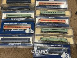 Ensemble de train TOMIX au format N avec 18 voitures, rails, unité de puissance. Ensemble vintage de 1980.