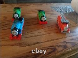 Ensemble de train Thomas, rails, etc.