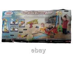 Ensemble de train Track Master 'Saut du pont Sky High' Thomas et ses amis 2016