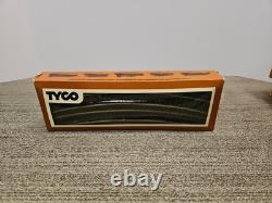 Ensemble de train Tyco vintage de 1972 (ensemble de fret avec action de changement) en excellent état