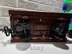 Ensemble de train de chemin de fer des parcs Disney exclusif avec lumières et sons, avec voie d'expansion