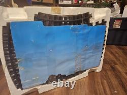 Ensemble de train de chemin de fer des parcs Disney exclusif avec lumières et sons, avec voie d'expansion