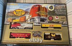 Ensemble de train électrique Bachmann 00647 Santa Fe Flyer avec E-Z Track à l'échelle HO et extras