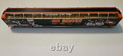 Ensemble de train électrique Denver Broncos Hawthorne Village Bachmann EZ Track inclus